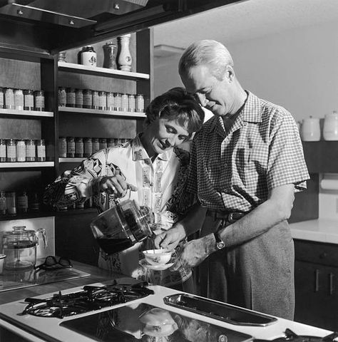 Dancing In The Kitchen, Magnolia Farms, Kitchen Aesthetic, Online Photography, Press Photo, Joy And Happiness, Old Hollywood, Karaoke, Live Life