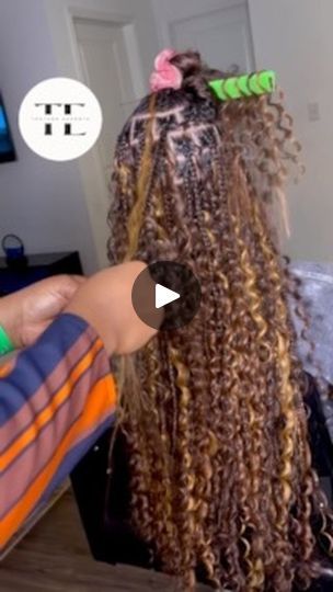 2.4K views · 197 reactions | Knotless Goddess Box Braids ✨👌🏾 

🎥 @queensbeauty_lounge_ | Textured Hair Education | Hoodlova · For you Knotless Boho Braids Hairstyles, Knotless Goddess Box Braids, Boho Braids Hairstyles, Knotless Boho Braids, Bohemian Box Braids, Goddess Box Braids, Hair Education, Protective Hairstyles Braids, Hairstyles Braids