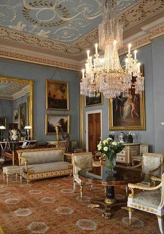 Georgian Interiors, English Interior, Georgian Homes, English Country House, Italian Furniture, Classic Interior, Drawing Room, Beautiful Interiors, Victorian Homes