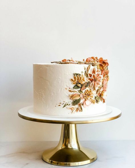 White And Terracotta Wedding Cake, One Level Wedding Cake, Pallet Knife Wedding Cake, Pallete Knife Cake Design, Single Teir Cakes Wedding, Small Wedding Cakes One Tier, Wedding Cake With Macarons, Neutral Wedding Cake, Macarons Flavors