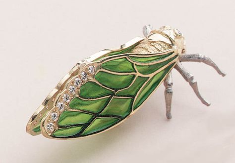 Diamond and Plaque au Joure enamel Cicada brooch Cicada Symbolism, Real Bug Jewelry, Jewel Beetle, Plique A Jour, Jewelry Beauty, Jewelry Mood Board, Bug Jewelry, Cicada Brooch, Victorian Insect Jewelry