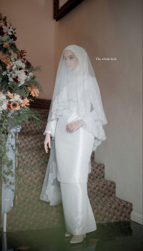 Melayu Wedding, Malay Wedding Dress, Muslim Wedding Photos, Muslim Wedding Gown, Gaun Koktail, Baju Kahwin, Nikah Outfit, Muslimah Wedding Dress, Nikah Dress