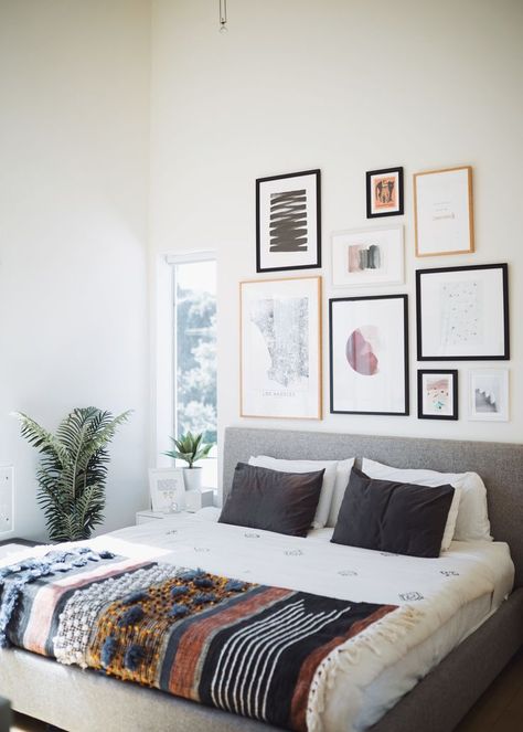 Beautiful gallery wall above cozy master bed Gallery Wall Above Bed, Wall Above Bed, Bedroom Wall Decor Above Bed, Modern Boho Bedroom, Decor Above Bed, Gallery Wall Bedroom, Above Bed Decor, Gorgeous Bedrooms, Above Bed