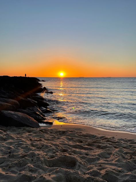 Seaside Sunset Aesthetic, Sunset Vibes Aesthetic, Summer Widgets, Beach Sunset Aesthetic, Australia Sunset, Summer Australia, Manly Beach, 2022 Year, Dawn And Dusk