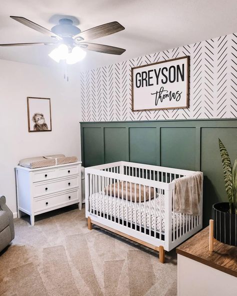 Green Nursery Boy, Nursery Accents, Nursery Accent Wall, Boy Nursery Themes, Baby Nursery Inspiration, Baby Room Neutral, Baby Room Themes, Nursery Room Design, Baby Room Inspiration