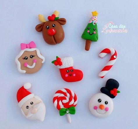 Easy Christmas Clay Ideas, Modeling Clay Christmas, Christmas Clay Art, Polymer Clay Crafts Christmas, Christmas Polymer Clay Ideas, Christmas Clay Ideas, Clay Christmas Gifts, Porcelanicron Ideas, Christmas Floral Arrangements Diy