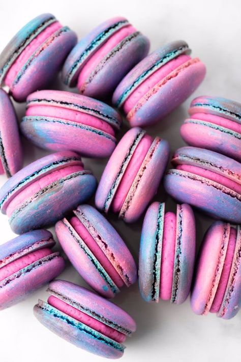 Galaxy Macarons, 25th Bday, Colorful Macarons, Sweet Factory, 10 Birthday Cake, Birthday Cakes For Teens, Colorful Desserts, Macaroon Recipes, Cream Cheese Chicken