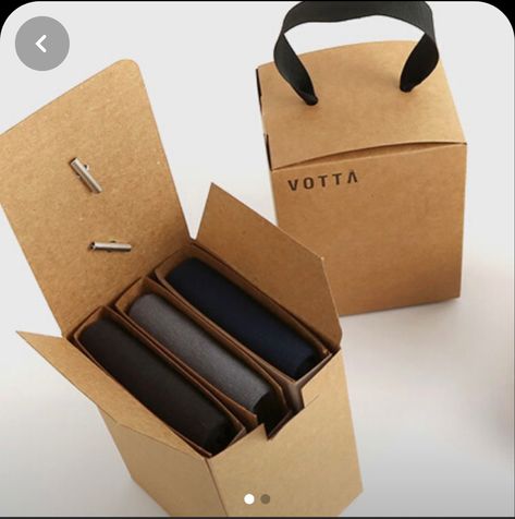 Sock Box Packaging, Socks Box Design, Creative Packaging For Clothes, Creative Packaging Design Clothing, Socks Packaging Ideas, Sweater Packaging, Dress Packaging, Sock Packaging, Socks Package