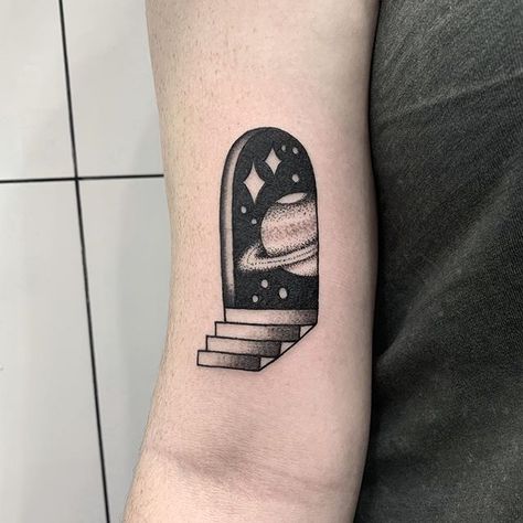 Door Tattoo Ideas, The Doors Tattoo, Tattoo Pequeños, Surrealist Tattoo, Steps Tattoo, Door Tattoo, Random Tattoos, Saturn Tattoo, Studio Tattoo