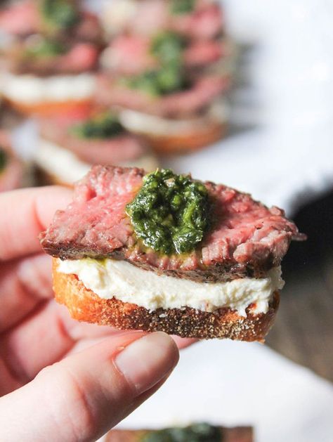 Beef Tenderloin Crostini with Whipped Goat Cheese and Pesto | Domesticate Me #domesticateme #appetizers #healthyrecipe #partyfood #fingerfood Small Apps For Parties, Beef Party Appetizers, Prime Rib Crostini, Prime Rib Appetizer, Beef Tenderloin Crostini, Tenderloin Crostini, Baguette Slices, Crostini Appetizers, Whipped Goat Cheese