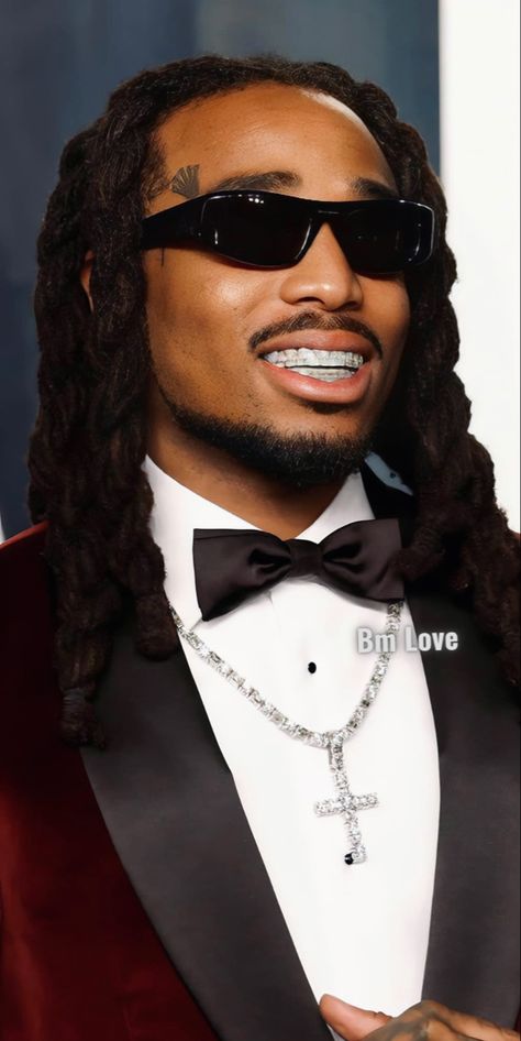 Quavo Wallpapers, Quavo Huncho Wallpaper, Finest Rappers, Migos Fashion, Quavo Rapper, Fine Rappers, Migos Wallpaper, Ponytail Hairstyles For Men, Quavo Huncho