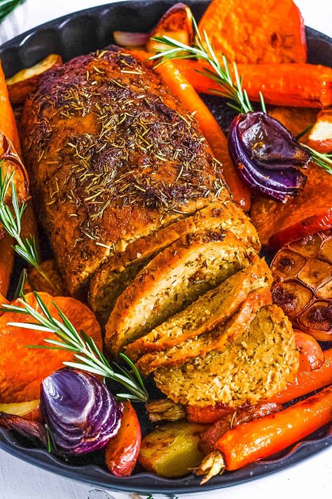 This vegan turkey roast is tender on the inside & crispy on the outside with a meaty herb-roasted flavor! It's easy to make and it can be parbaked ahead of time for a fuss-free thanksgiving. Even meat eaters will devour this one. Vegan Turkey Roast, Vegetarian Turkey, Turkey Loaf, Turkey Roast, Vegan Turkey, Easy Turkey Recipes, Vegan Mashed Potatoes, Holiday Roasts, Cut Recipe