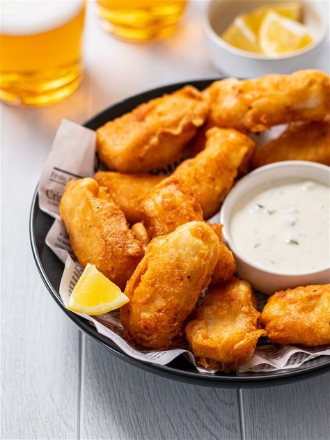 Beer Battered Halibut Recipe - Sizzlefish Official Site Beer Batter Halibut, Fried Halibut Recipes, Beer Battered Halibut, Fried Halibut, Halibut Tacos, Halibut Recipes Baked, Fritter Frying, Halibut Recipe, Halibut Recipes