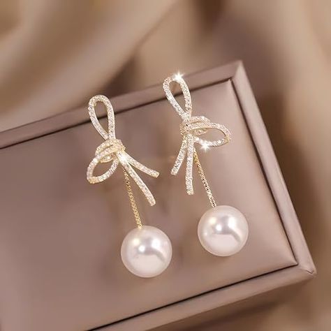 Elegante Y Chic, Diamond Bows, Pearl And Diamond Earrings, Women Earrings, Earrings Diamond, Statement Drop Earrings, Rhinestone Bow, Bow Earrings, Trendy Earrings