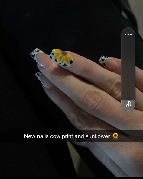 Sunflower And Cow Nails, Sunflower And Cow Print Nails, Yeehaw Nails, Highland Cow Nails, Country Nail Designs, Country Acrylic Nails, Shower Nails, Rodeo Nails, Grad Nails