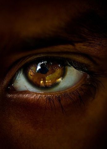 Guy With Amber Eyes, Eye Of Horus Aesthetic, Yellow Eyes Aesthetic Male, Amber Eyes Aesthetic Male, Amber Eyes Men, Werewolf Eyes Aesthetic, Eye Looking To The Side, Glowing Eyes Aesthetic, Inkheart Aesthetic