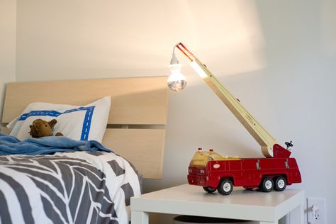 Pinterest Made Me Do It :: Firetruck Lamp - I'm so making one of these for Finn!!! Firefighter Bedroom, Fire Truck Bedroom, Fire Truck Room, Firefighter Room, Truck Bedroom, Luminaria Diy, Truck Room, Boy Toddler Bedroom, Boys Room Ideas