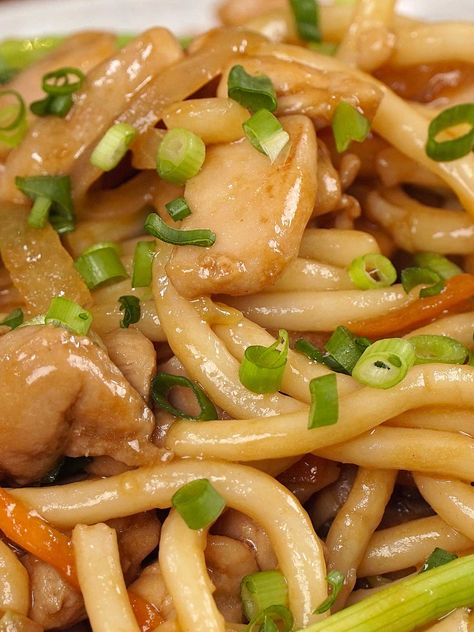 Chicken And Udon Noodle Recipe, Thick Noodle Recipes, Yaki Udon Sauce, Best Udon Noodle Recipe, Udon Noodles Chicken, Udon Recipe Stir Fry, Udon Noodle Stir Fry Chicken, Udon Noodle Recipe Chicken, Chicken Udon Noodle Recipe Stir Fry