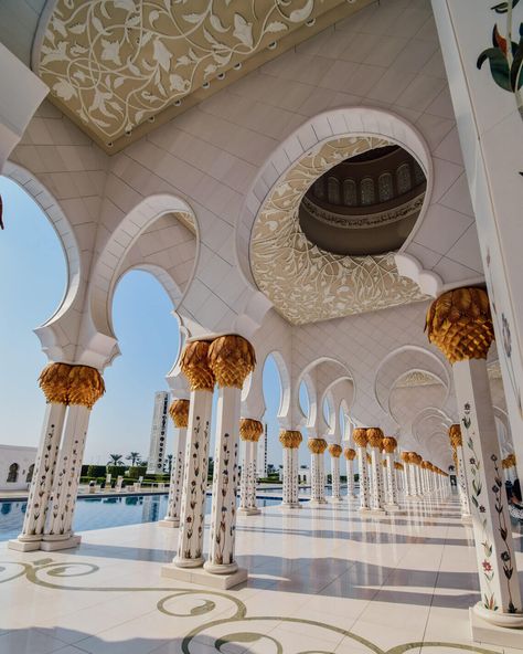 Abu Dhabi Travel, Sheikh Zayed Grand Mosque, Sheikh Zayed, Beautiful Mosques, Grand Mosque, Travel Photographer, Photography Lovers, Abu Dhabi, Travel Photos