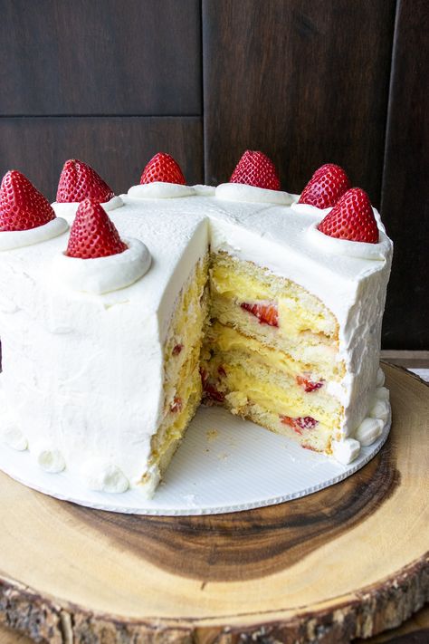 Italian Cakes Birthday, Strawberry Cassata Cake Recipes, Italian Cassata Cake, Strawberry Casada Cake, Sicilian Cassata Cake, Casata Cake Recipe, Cleveland Cassata Cake Recipe, Casada Cake, Strawberry Cassata Cake