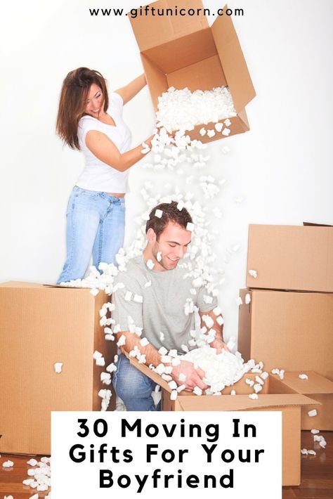 Moving in together is a milestone that needs to be celebrated. While you are for sure going to get housewarming gifts from your friends and family, it’s nice to give your partner something to really show how excited you are to finally be sharing a house and a bed. Move in right with these moving in presents for your boyfriend! #movingintogether #housewarminggifts Housewarming Gifts For Boyfriend, Move In Gifts For Boyfriend, Cute Ways To Give Your Boyfriend A House Key, Boyfriend Moving In Gift, Moving In Together Gift, Housewarming Gift For Boyfriend, Moving In With Your Boyfriend Aesthetic, Move In With Boyfriend, Welcome Home Basket