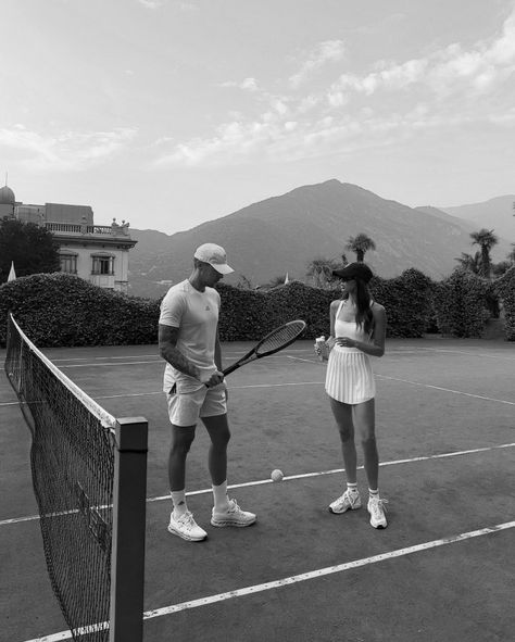 aess-0x Tennis Date Aesthetic, Couple Sports Pictures, Couples Running Aesthetic, Tennis Couple Aesthetic, Tennis Boyfriend, Double Date Aesthetic, Couple Working Together, Sports Wife, Tennis Couple