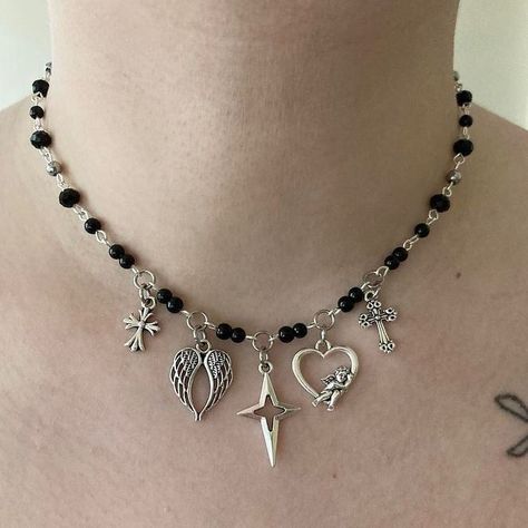 Goth Necklace Diy, Depop Necklace, Alt Necklace, Goth Angel, Aesthetic Jewellery, Clothing Board, Goth Necklace, Alternative Jewelry, Necklace Ideas