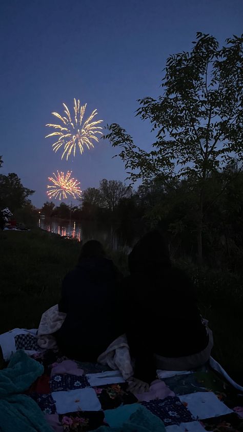 Canada Day Aesthetic, Canada Day Fireworks, Victoria Day, Aesthetic Photo Ideas, Watching Fireworks, Picnic Aesthetic, Future Vision, Fire Works, Summer Mood