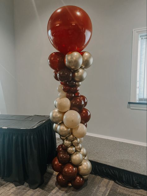 Thanksgiving Balloon Columns, House Blessings, Balloon Decorations Diy Tutorials, Column Ideas, Deco Ballon, Balloons Decoration, Graduation Backdrop, House Blessing, Balloon Display