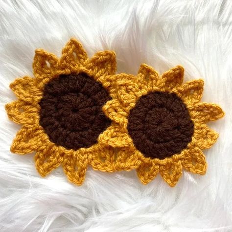 Sunflower Applique Pattern, Crochet Sunflower Applique, Sunflower Applique, Sunflower Designs, Very Easy Crochet, Handmade Sunflower, Crochet Applique Patterns Free, Amazing Crochet, Crochet Sunflower