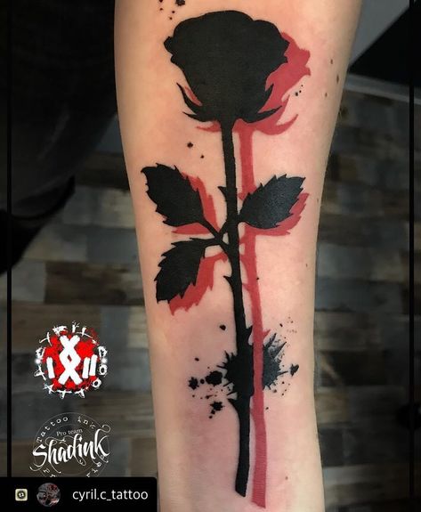 Black And Red Rose Tattoo, Rose Tattoo Black, Rose Tattoo On Hip, Rose Tattoo On Ankle, Rose Vine Tattoos, Tattoo Fairy, Black And Red Roses, Black Rose Tattoos, Red Rose Tattoo