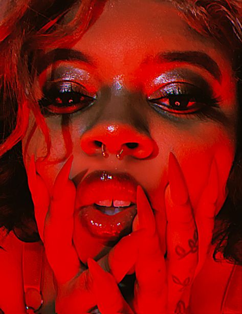 Valentine’s shoot ❤️‍🔥 Dark Valentines Aesthetic Photoshoot, Man Eater Photoshoot, Heart Break Photoshoot Ideas, Sfx Photoshoot, Gore Photoshoot, Anti Valentines Day Photoshoot, Devil Photoshoot, Heart Eater, Vampire Shoot