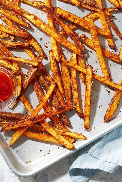 This copycat Five Guys oven baked Cajun fries recipe is the ultimate copycat recipe meets side dish recipe meets snack recipe. #healthyappetizers #appetizers #appetizerideas #appetizerrecipes #healthyrecipes Five Guys Cajun Fries Recipe, Five Guys Cajun Seasoning Recipe, Five Guys Fries Recipe, Five Guys Fries, Copycat Appetizers, Cajun Fries Recipe, Five Guys Burgers, Cajun Fries, Loaded Sweet Potato