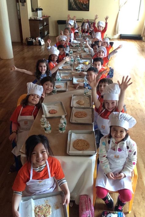 My Cooking Party's kids cooking party experiences are age appropriate for children ages 4 through 17 in Manhattan. Our events range from cookie and pizza making parties to full blown teen culinary competitions! We look forward to hosting your child's special birthday celebration! Call 212-686-2433. MyCookingParty.com Chef Party For Kids, Kids Baking Class, Kids Cooking Class Ideas, Pool Noodle Boats, Cooking Class For Kids, Cooking Activities For Kids, Madonna Kids, Pizza Making Party, Kids Pizza Party