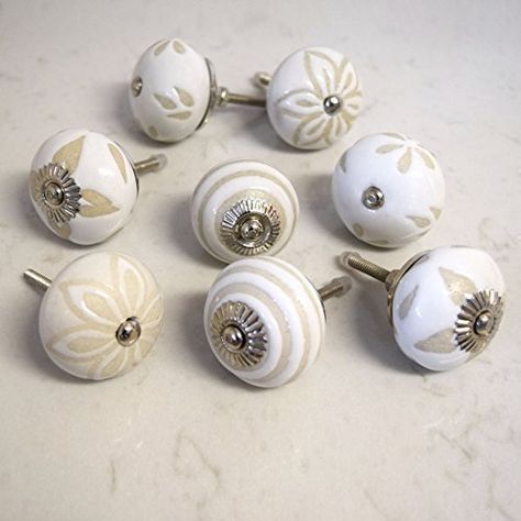 Commode Shabby Chic, Baños Shabby Chic, Cocina Shabby Chic, Shabby Chic Hearts, Cupboard Door Knobs, Ceramic Door Knobs, Kitchen Cabinet Drawers, Beige Ceramic, Shabby Chic Room