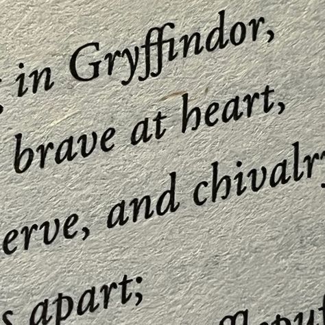 #gryffindor #harrypotter #book @dannabelleee Gryffindor Pride, Gryffindor Aesthetic, Kim Gyuvin, Buku Harry Potter, Piper Mclean, Hogwarts Aesthetic, Fred Weasley, Harry James, Harry James Potter