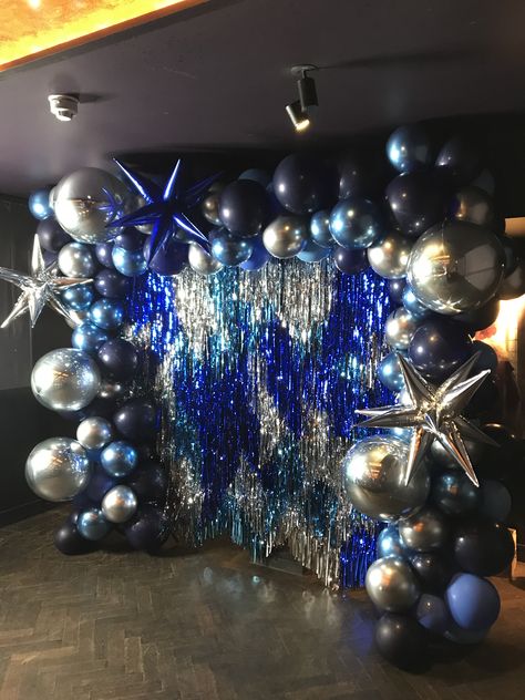 Starry Night Balloon Garland, Blue And Black Balloon Arch, Under The Stars Balloon Arch, Dallas Cowboys Balloon Arch, Starry Night Balloon Arch, Dallas Cowboys Birthday Party, Dallas Cowboys Birthday, Star Backdrop, Starry Night Prom