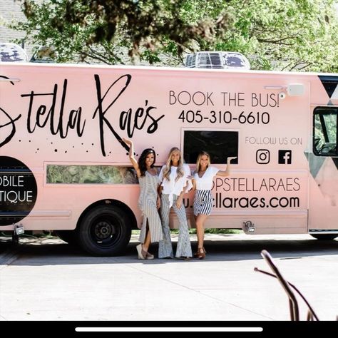 this boutique bus wrap is :) Mobile Boutique Bus, Fashion Trucks Mobile Boutique, Boutique Trailer Mobile Shop, Trailer Boutique Ideas, Rv Boutique, Trailer Boutique, Boutique On Wheels, Bus Boutique, Boutique Truck