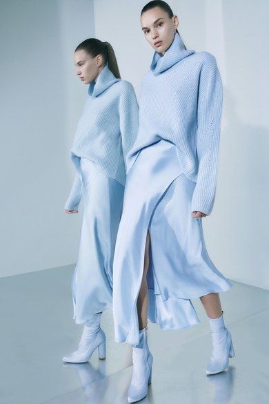 Sally LaPointe Resort 2020 collection, runway looks, beauty, models, and reviews. Prussian Blue Outfit, Pastel Blue Fashion, Light Spring Outfits, Blue Fashion Outfits, Light Blue Dress Outfit, Pastel Blue Outfit, Mode Monochrome, Sally Lapointe, Cool Winter