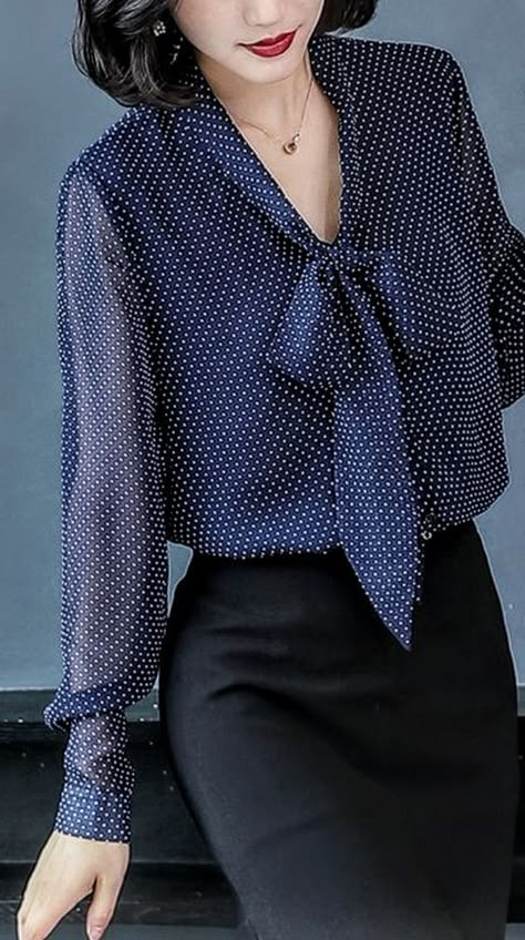 Women Blouses Fashion, Design Moda, Fashion Tops Blouse, Trendy Fashion Tops, Pretty Blouses, Classy Work Outfits, Stylish Work Outfits, Shirts Design, Suit Fashion