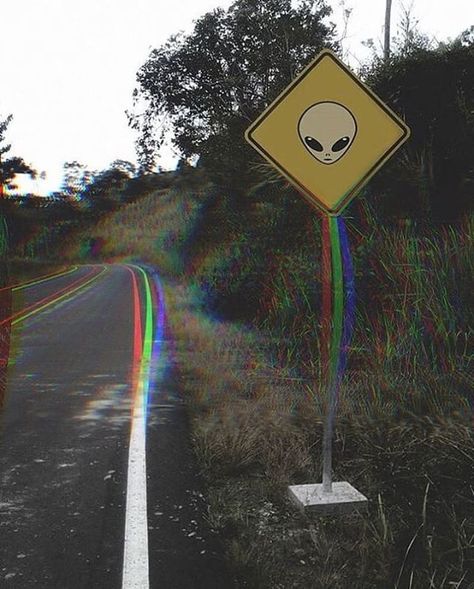 The best trip of your life, this way ➡️⁣ ⁣ #crystal #trippyhippie #psychedelica #alexgrey #karma #psychonaut #psilocybe #minerals #hallucinogen #rockhound #consciousnessminds #crystalhealing #trippingballs #purple #trippystix #hallucinations #t Tumblr Aliens, Dark Evil, Acid Art, Alien Aesthetic, Alien Queen, Best Trip, Psy Art, Trippy Wallpaper, Aliens And Ufos