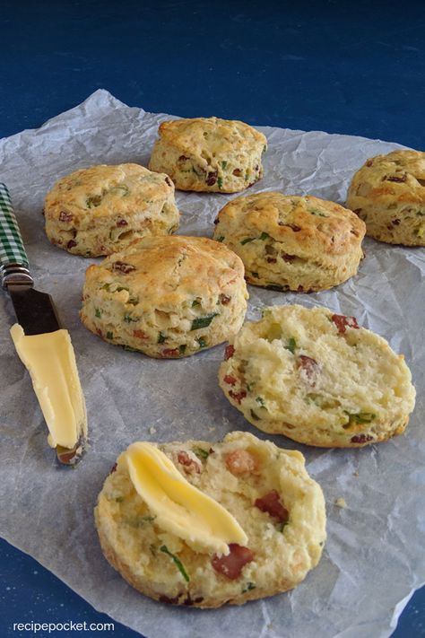 Cheese Bacon Scones with Spring Onions | Recipe Pocket Easy Foods To Take To A Party, Savoury Baking Snacks, Savoury Treats Snacks, High Tea Food Ideas Savoury, Savoury Scones Recipe Easy, Savoury Baking Recipes, Savoury Baked Goods, Savoury Scones Recipe, Savoury Snacks For Party