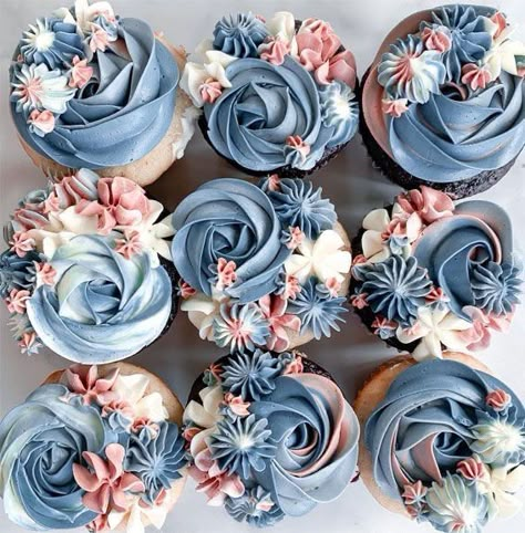 Blue And Peach Cupcakes, Navy Blue And Blush Cupcakes, Baby Boy Cupcake Ideas, Pink And Blue Cupcakes, Trendy Cupcakes, Cupcakes Simple, Elegant Cupcakes, Cupcake Decorating Tips, Fancy Cupcakes