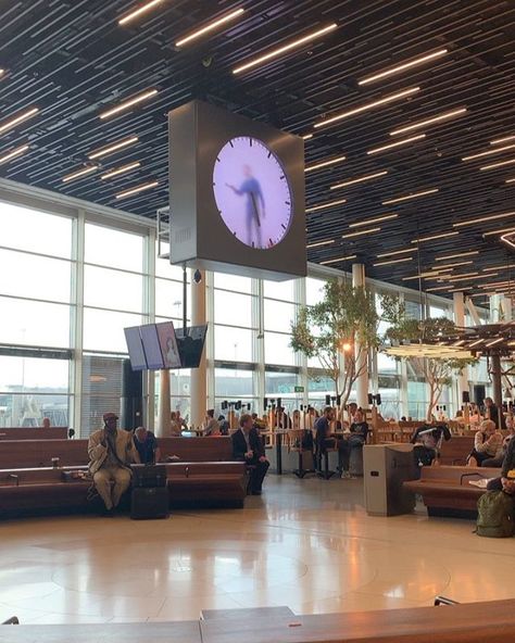 It’s a full time job being the time at Schiphol airport. #amsterdam #schiphol #schipholairport #time #clock Schiphol Airport, Baltic Cruise, Time Clock, Full Time Job, And So The Adventure Begins, Full Time, Amsterdam, Clock, Table Decorations