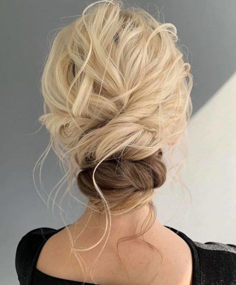 Hair Styles For Humid Weather, Belle Hairstyle, Low Bun Hairstyles, Ombre Wedding, Goddess Braids Hairstyles, Humid Weather, Braided Ponytail Hairstyles, Celebrity Hair Stylist, Haircut And Color