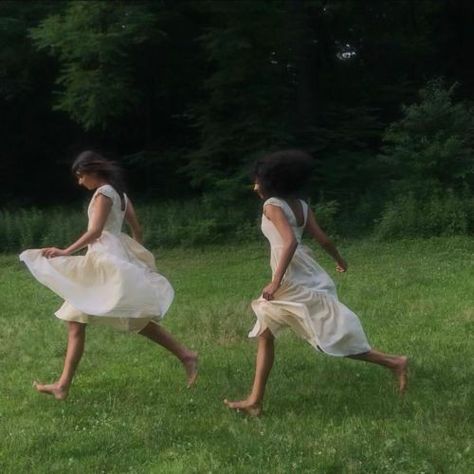 Artemis Aesthetic, Hunter Of Artemis, Samos, Cottagecore Aesthetic, Two Girls, White Dresses, The Grass, Feminine Energy, Divine Feminine