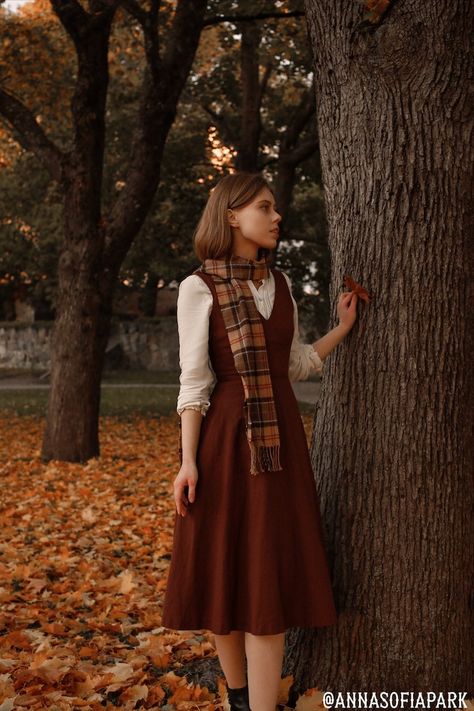 MTO Diana Dress in Walnut Linen - Etsy Norway Autumn Fits With Skirt, Cottagecore Autumn Outfit, Autumnal Outfits, Capsule Fashion, 1950s Inspired Dress, Cottagecore Autumn, Diana Dress, Adrette Outfits, Stile Blair Waldorf