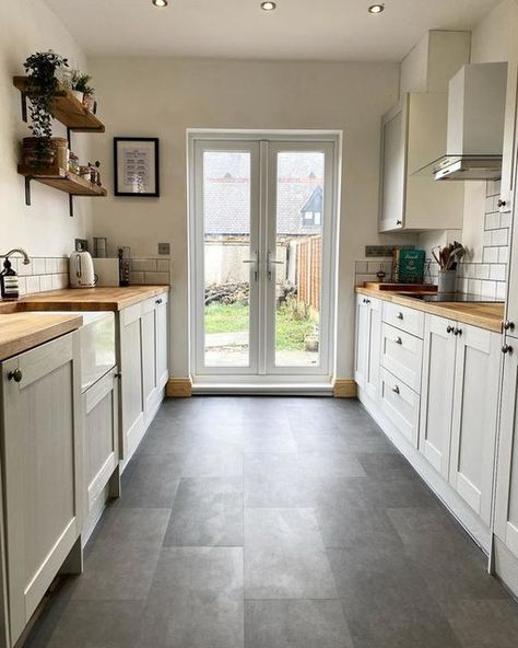 Galley Kitchen White Shaker Cabinets, Two Sided Kitchen Layout, Wren Galley Kitchen, White Shaker Galley Kitchen, Cream Galley Kitchen, Modern Pine Kitchen, Corridor Kitchen Design, Galley Kitchen Diner, Contemporary Cottage Kitchen