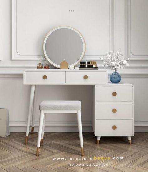 White And Gold Nightstand, Luxury Dressing Table, Luxury Dresser, Modern Dressing Table Designs, Dressing Table Modern, Home Office Built Ins, Blue Bedroom Walls, Dressing Room Decor, Office Built Ins