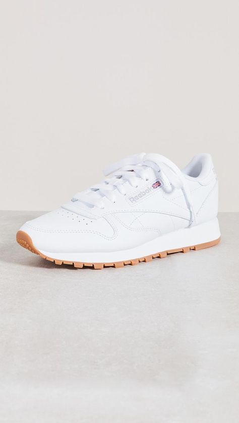 Rebook Classic, Reebok White Sneakers, White Reebok, Reebok Classic Leather, Reebok Sneakers, Casual Sneakers Women, Reebok Shoes, Womens Reebok, Reebok Classic